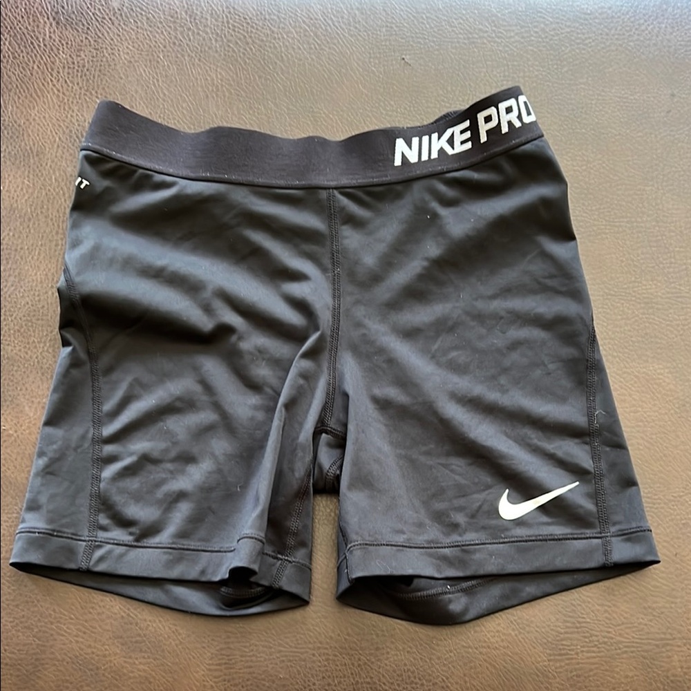 Juniors’ Nike Pro Workout Shorts, Size M